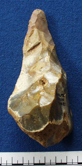 Handaxe (AN1943.32)